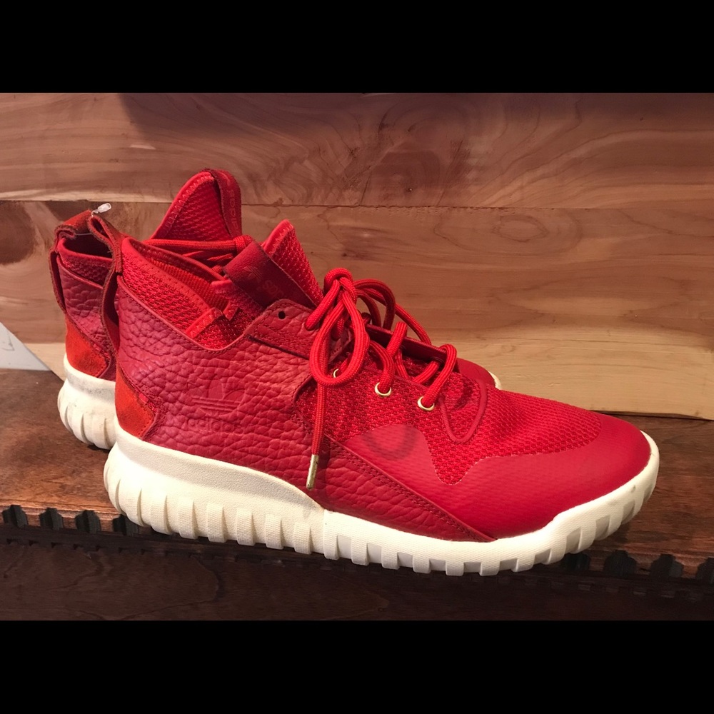 ADIDAS Men’s 8.5 ! RED , 🔥🔥🔥Excellent shape .